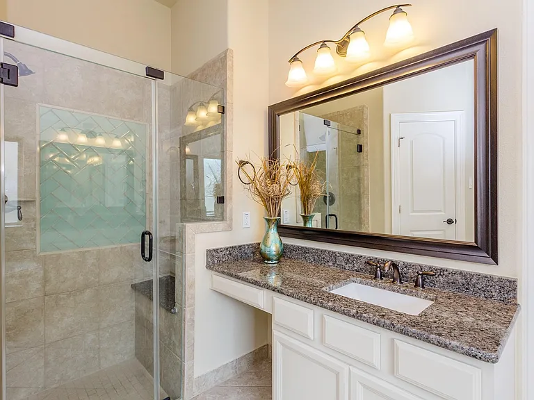6122 Garden Lakes Ln — Photo 13