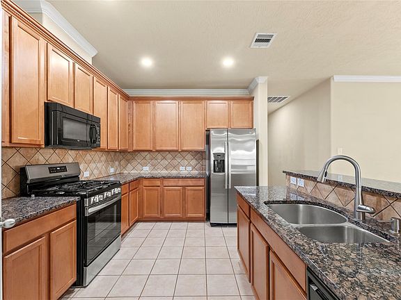 5th image of 3311 Sabine Spring Ln