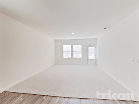 2nd image of 305 Nasturtium Way