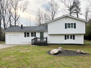 1570 Woodcreek Dr, Cumming, GA 30041