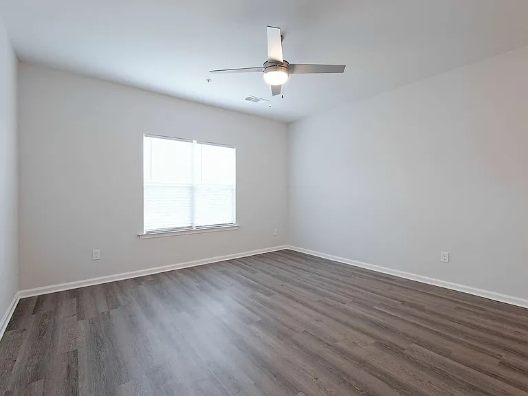Meadows of Graham Apartments — Photo 13