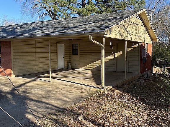 2nd image of 103 Southview Dr