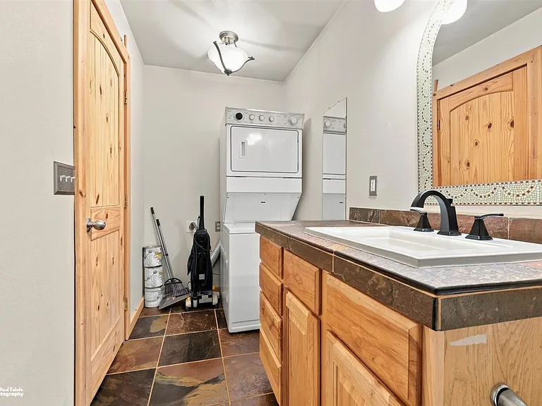 3800 N Engstrom Rd — Photo 15