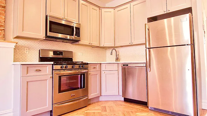 Rented by Nooklyn NYC LLC | media 32