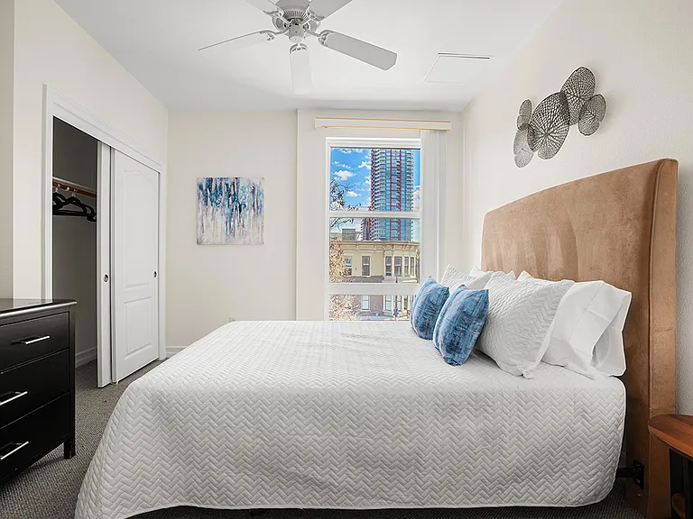 525 11th Ave #1402 — Photo 34