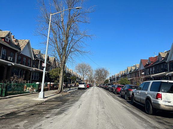 4th image of 32-30 87th St