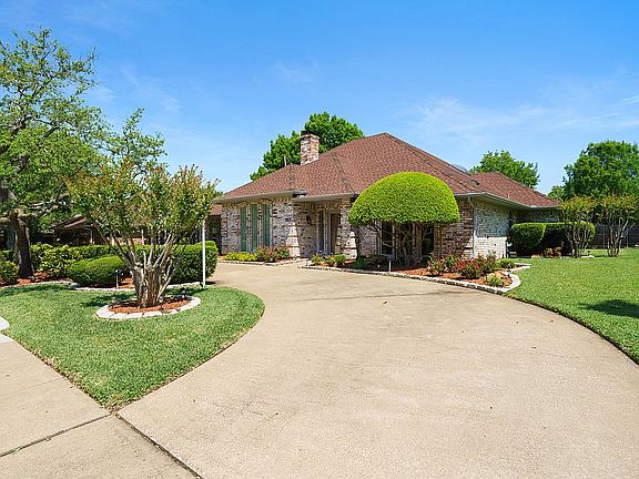 3rd image of 3917 Carrizo Dr
