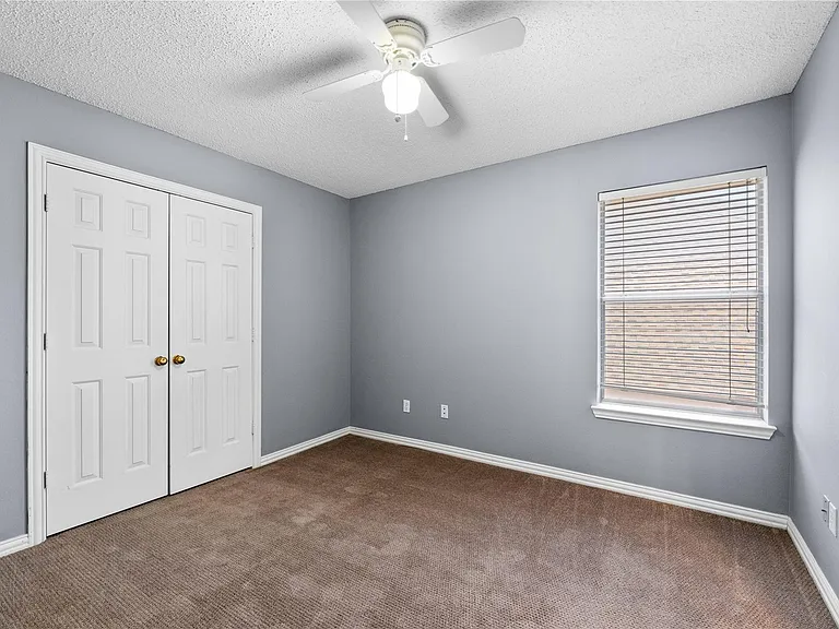 2324 Dyers Oak Dr — Photo 31