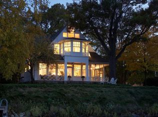 20260 Lakeview Ave, Excelsior, MN 55331