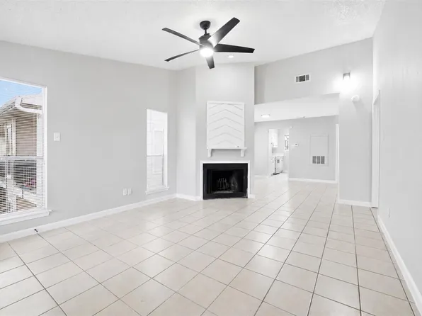 2009 W West Ave #D, Austin, TX 78744