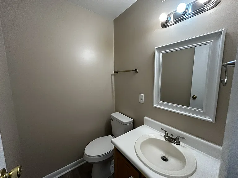 912 Pineland Ave #42 — Photo 5