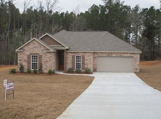 17 Price Ln, Sumrall, MS 39482