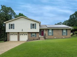8 Kings Mountain Ct, Little Rock, AR 72211