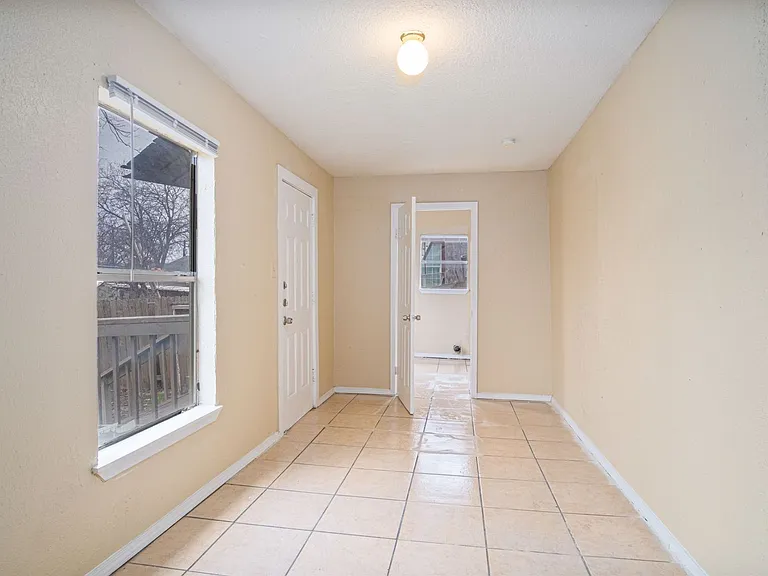 838 Nevada St — Photo 13