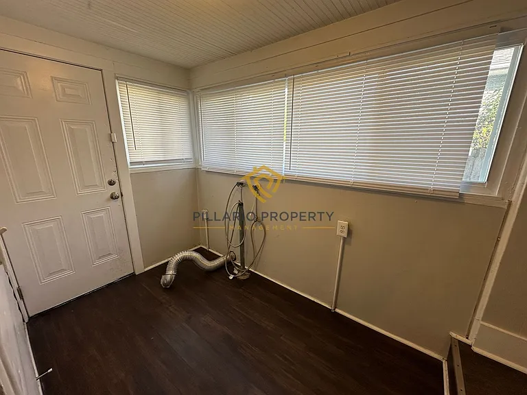 1528 E Tabor St — Photo 21
