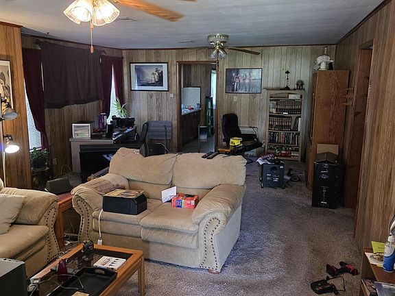 5th image of 226 D St SW