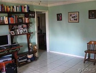 2nd image of 3824 Loma Ln