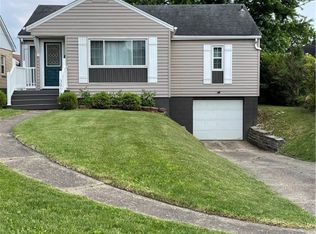 3916 Collins Way, Weirton, WV 26062