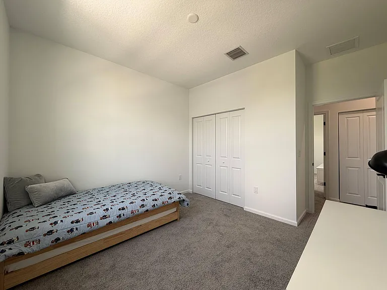 4402 Longwood — Photo 28