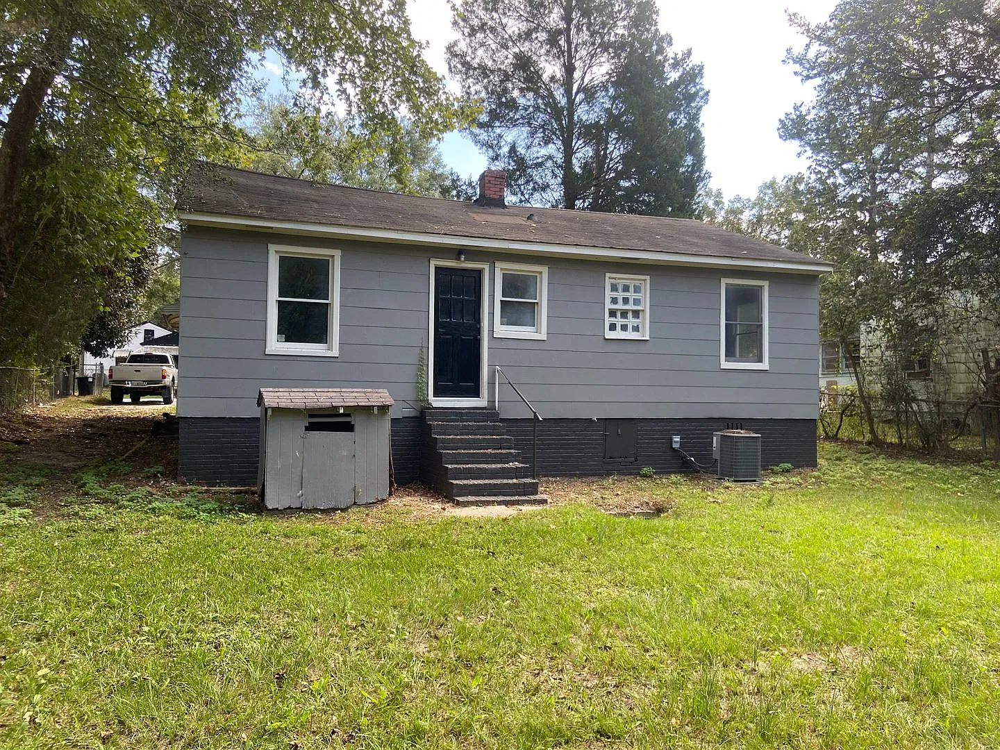 **2 Bedroom / 1 Bathroom Home for Rent in East Columbus — Photo 2