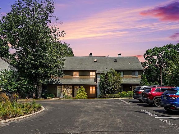 4th image of 148 Pinecrest Ln