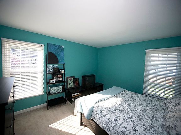 2nd image of 100 Elma Dr