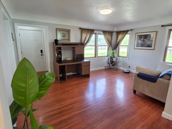 251 State Ave N, New Germany, MN 55367