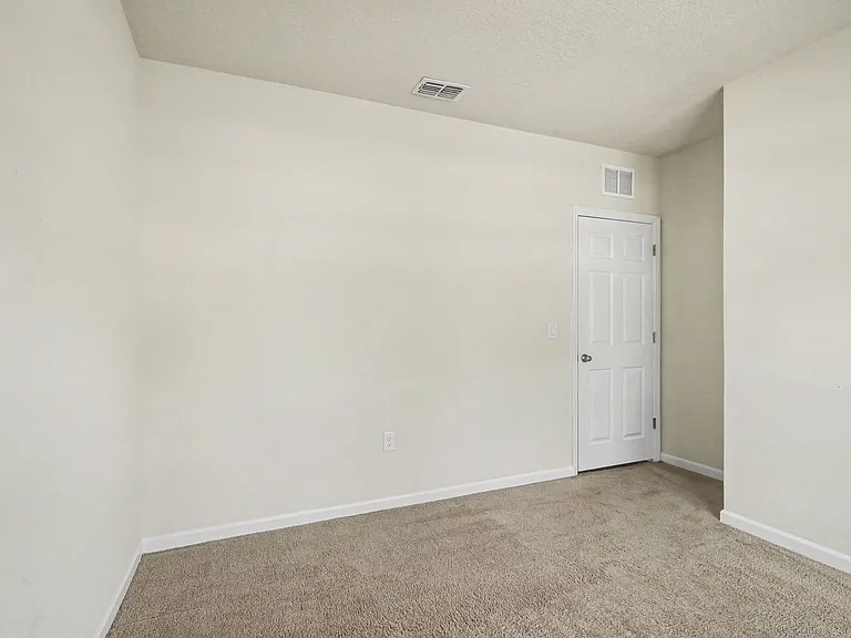 2650 Falcon Ln — Photo 8