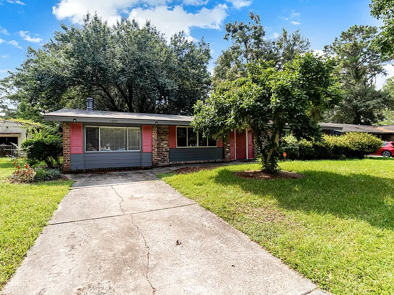 12444 Largo Dr — Photo 2