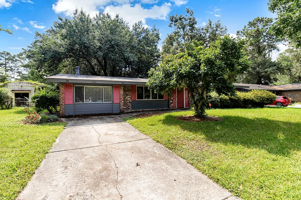 Building Photo - 12444 Largo Dr