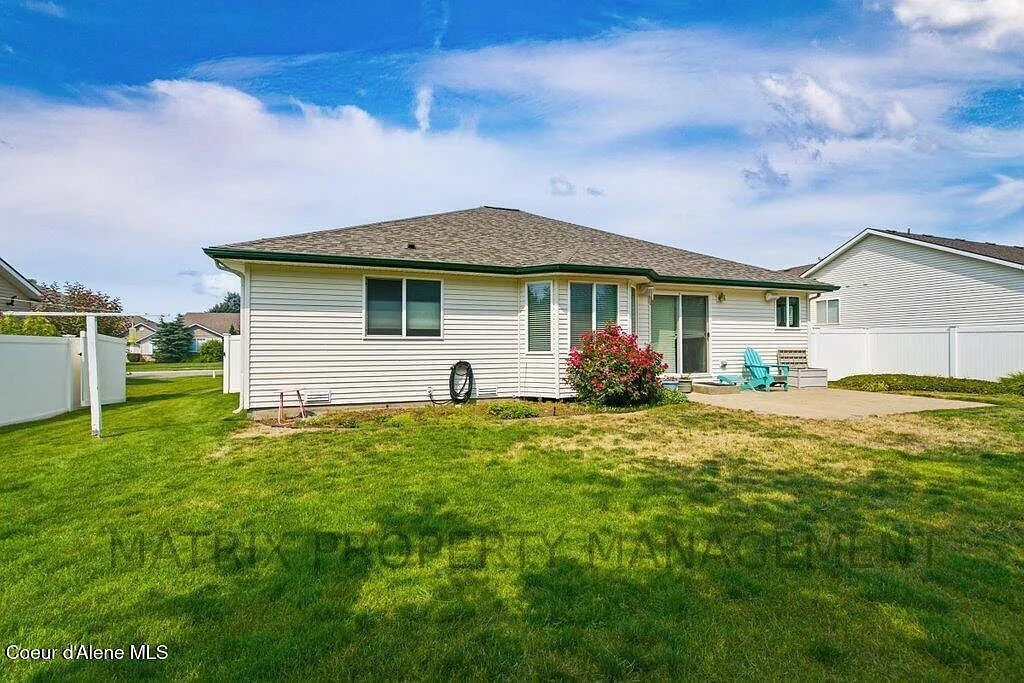 3 bed, 1548 sqft, $2,400 — Photo 3