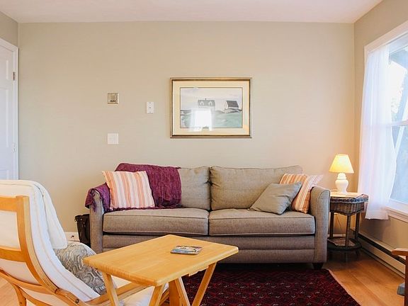 5th image of 105 Granite St APT 4
