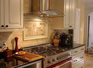 107 Buckingham Rd, Pittsburgh, PA 15215