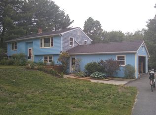 15 Wentworth Manor Dr, Amherst, MA 01002
