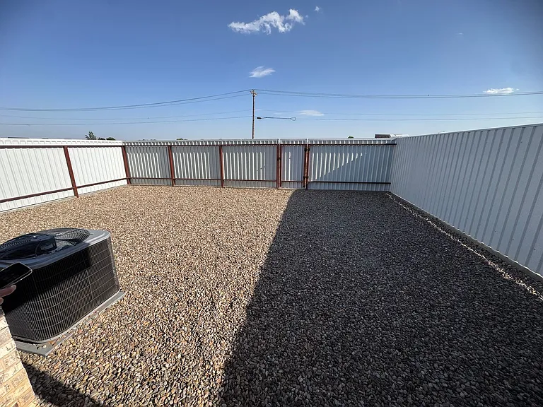 108 Chisum Dr — Photo 16