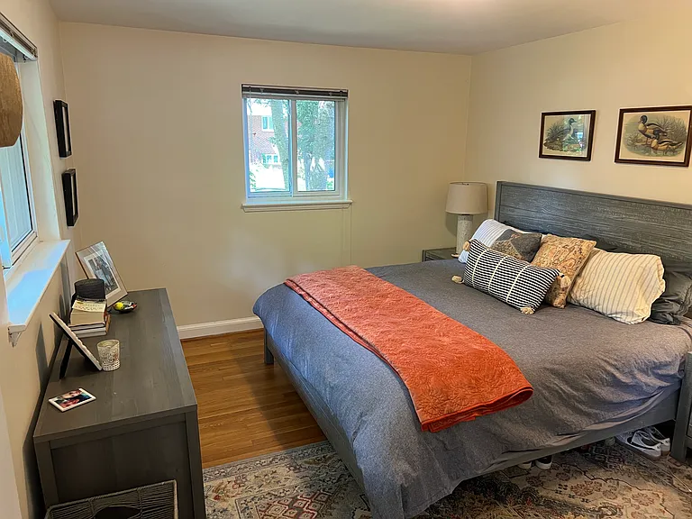 1st Floor Master Bedroom