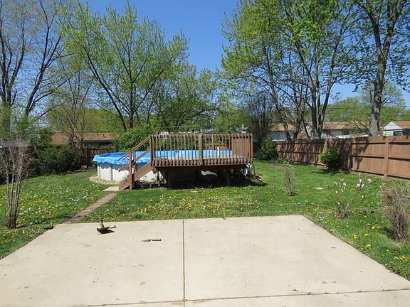 4th image of 536 Newberry Dr