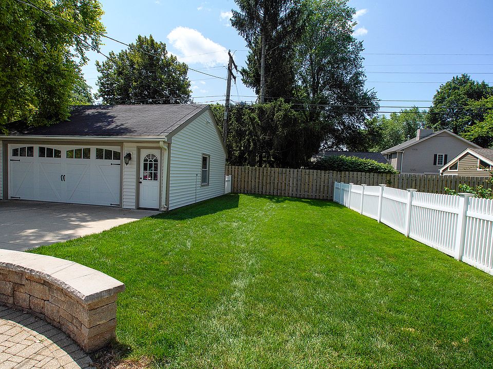 833 E Rockland Rd, Libertyville, IL 60048 Zillow