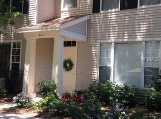 2116 Golden Oak Ln, Valrico, FL 33594