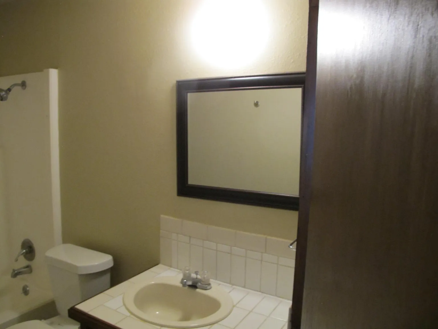 2 bed, 800 sqft, $800 — Photo 4
