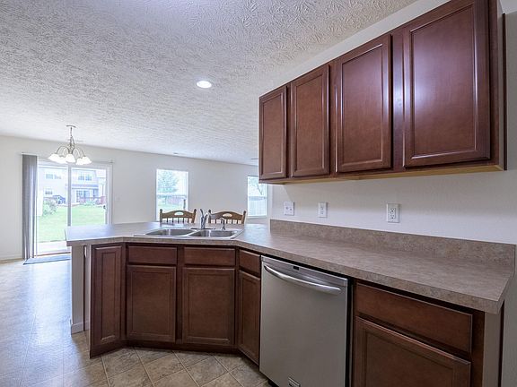 4th image of 5629 Casad Dr