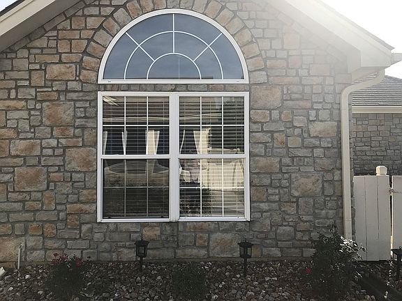 3rd image of 811 NE Devon Dr #11-A
