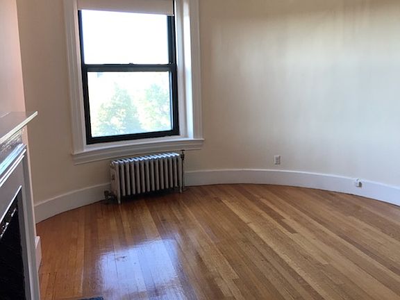 3rd image of 507 Beacon St #51