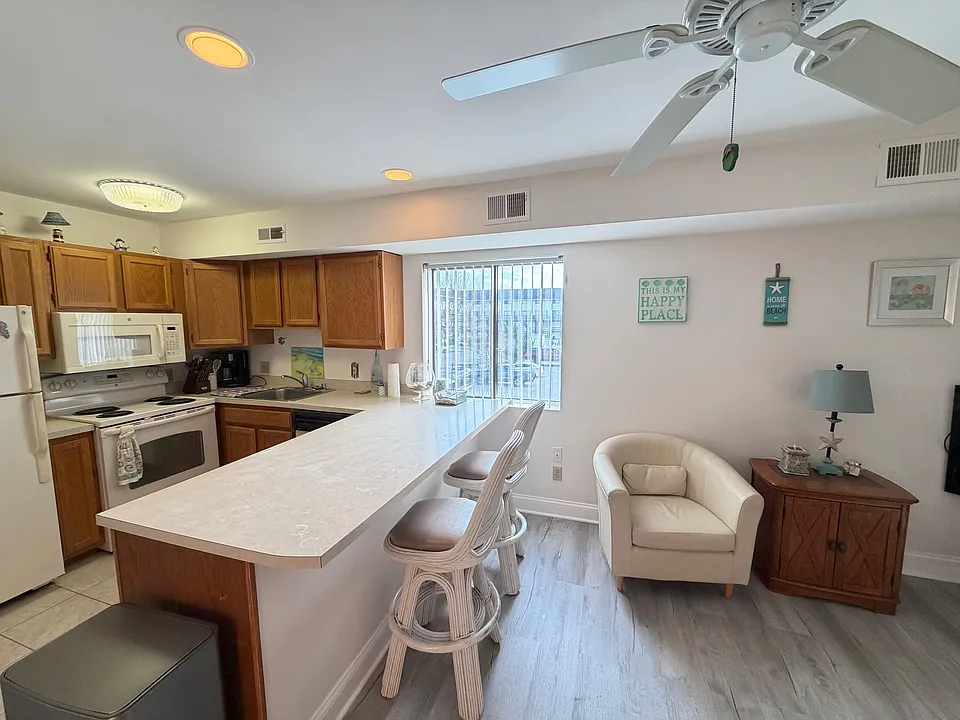 12300 Jamaica Ave #211