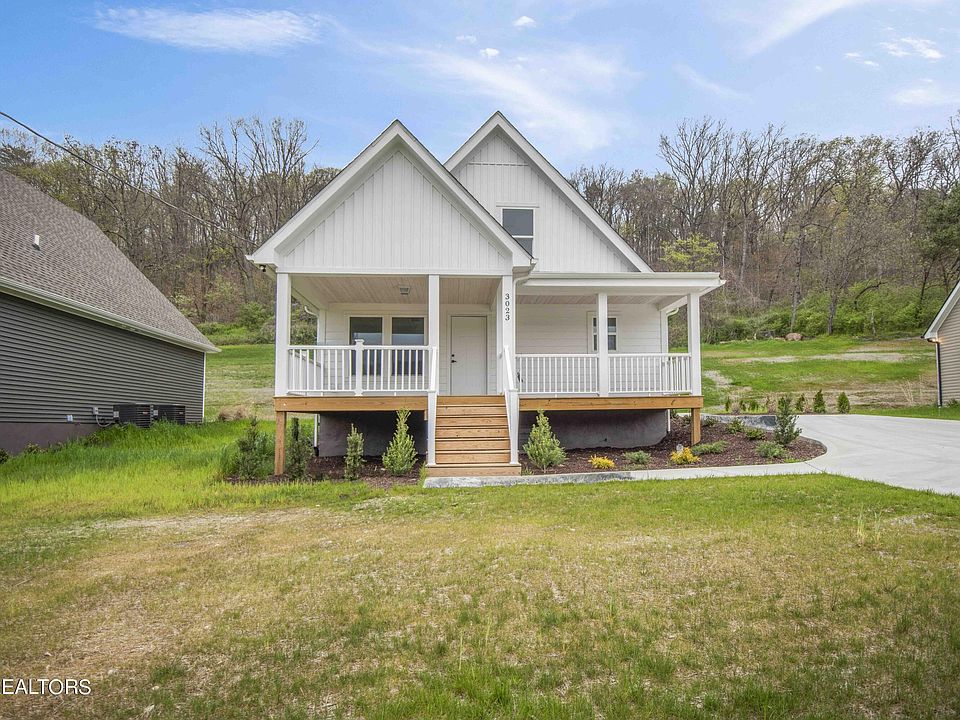 1st image of 3023 Greenway Dr