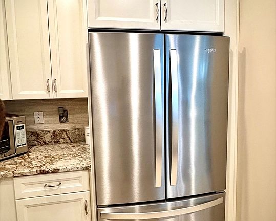 5th image of 38 Village Rd APT 515