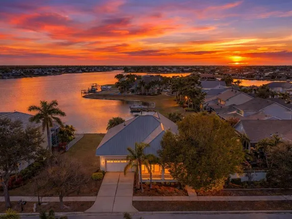 423 Manns Harbor Dr, Apollo Beach, FL 33572