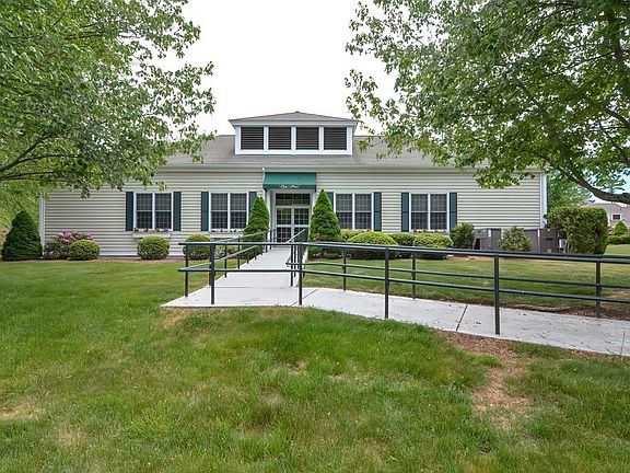 2nd image of 6804 Island Dr