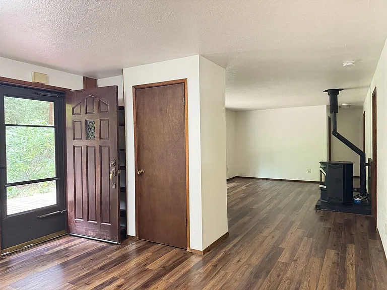 4005 NE Kedros Dr — Photo 6