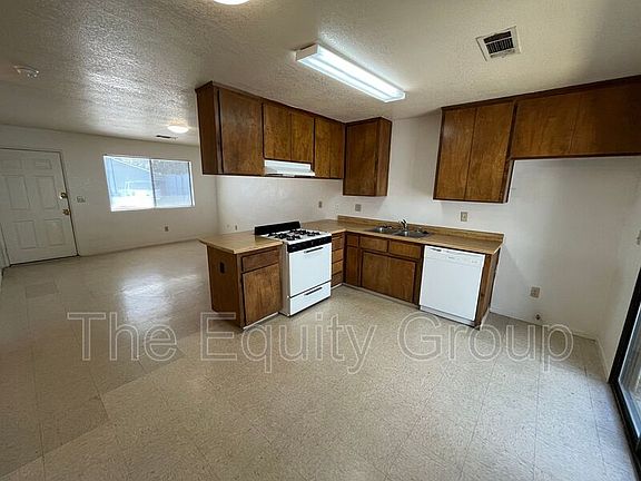 5th image of 10961 Thompson Dr